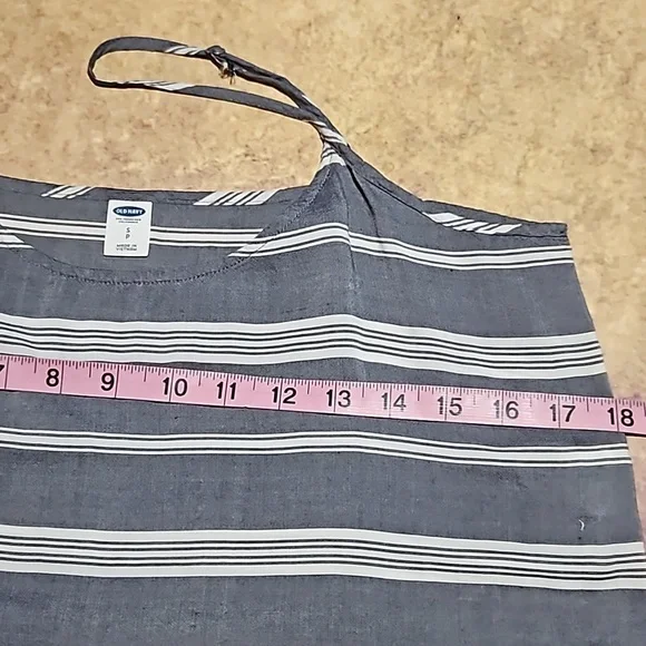 Old Navy| Gray Blue Ruffled Tank Blouse - Picture 8 of 8